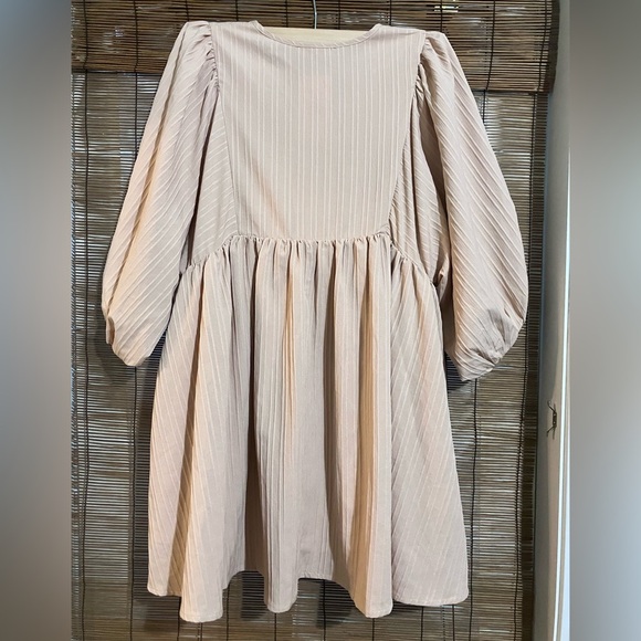 NWT! Entro Tan Tie Front Smocked Sundress - Picture 4 of 6